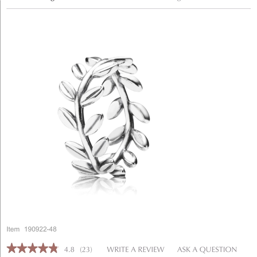 NWT Pandora Laurel Wreath Ring